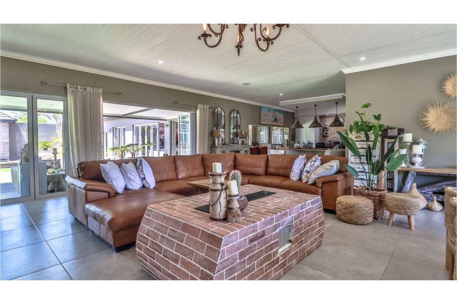 5 Bedroom Property for Sale in Num Num Cape Estate Western Cape